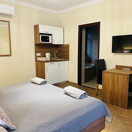 Harmonia Vendeghaz Hotel มิชโคลซ์ ภายนอก รูปภาพ
