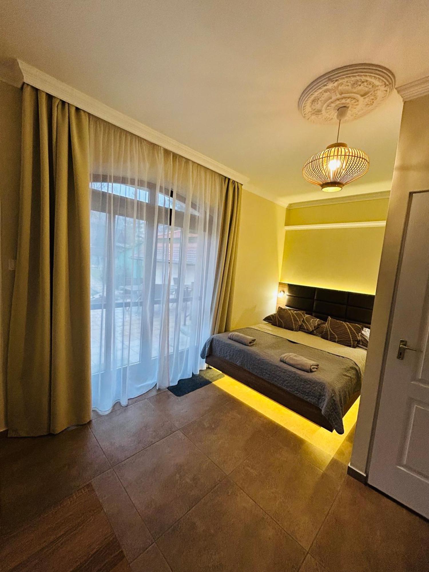 Harmonia Vendeghaz Hotel มิชโคลซ์ ภายนอก รูปภาพ