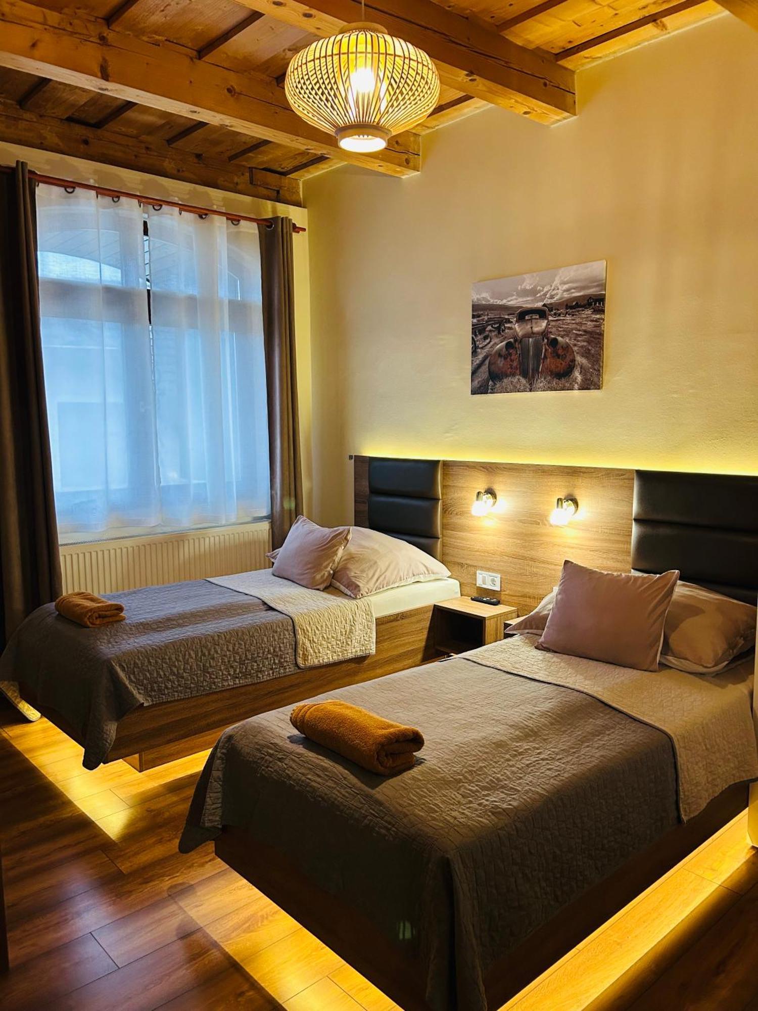 Harmonia Vendeghaz Hotel มิชโคลซ์ ภายนอก รูปภาพ