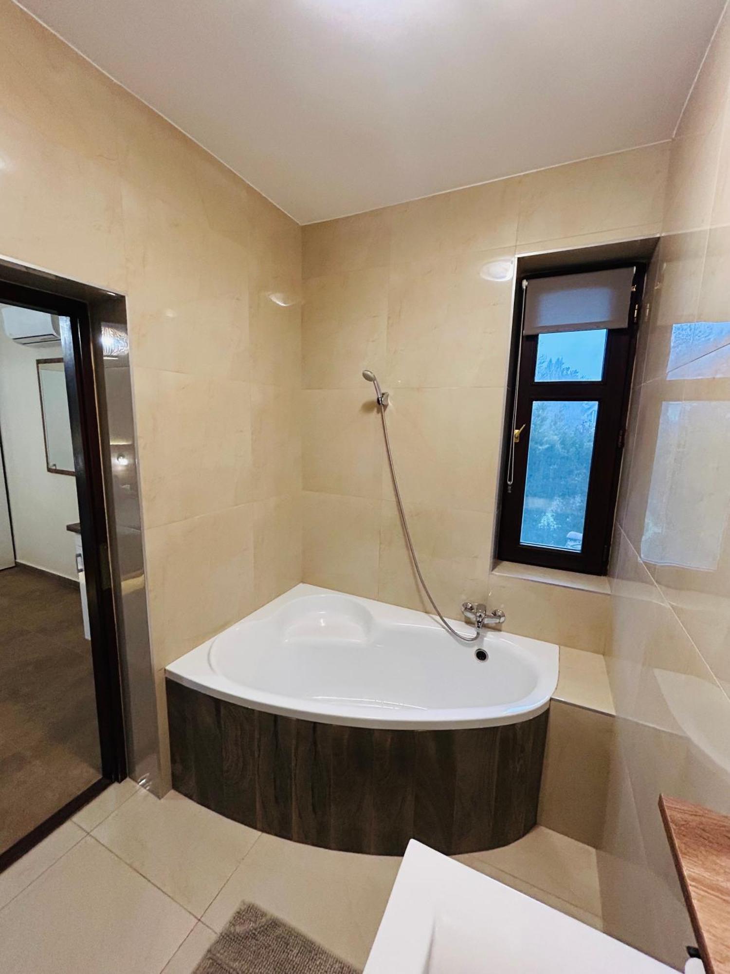 Harmonia Vendeghaz Hotel มิชโคลซ์ ภายนอก รูปภาพ