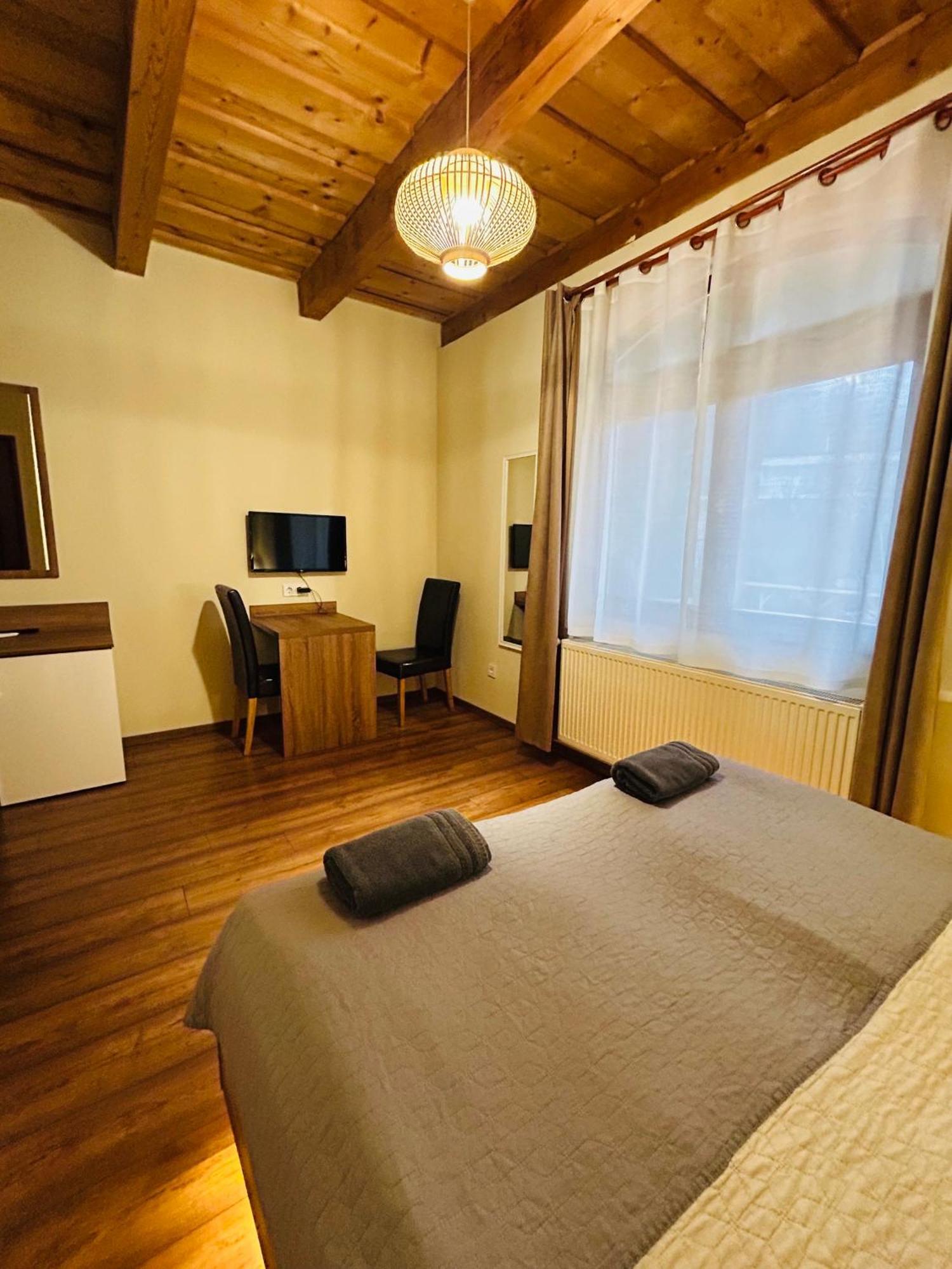 Harmonia Vendeghaz Hotel มิชโคลซ์ ภายนอก รูปภาพ