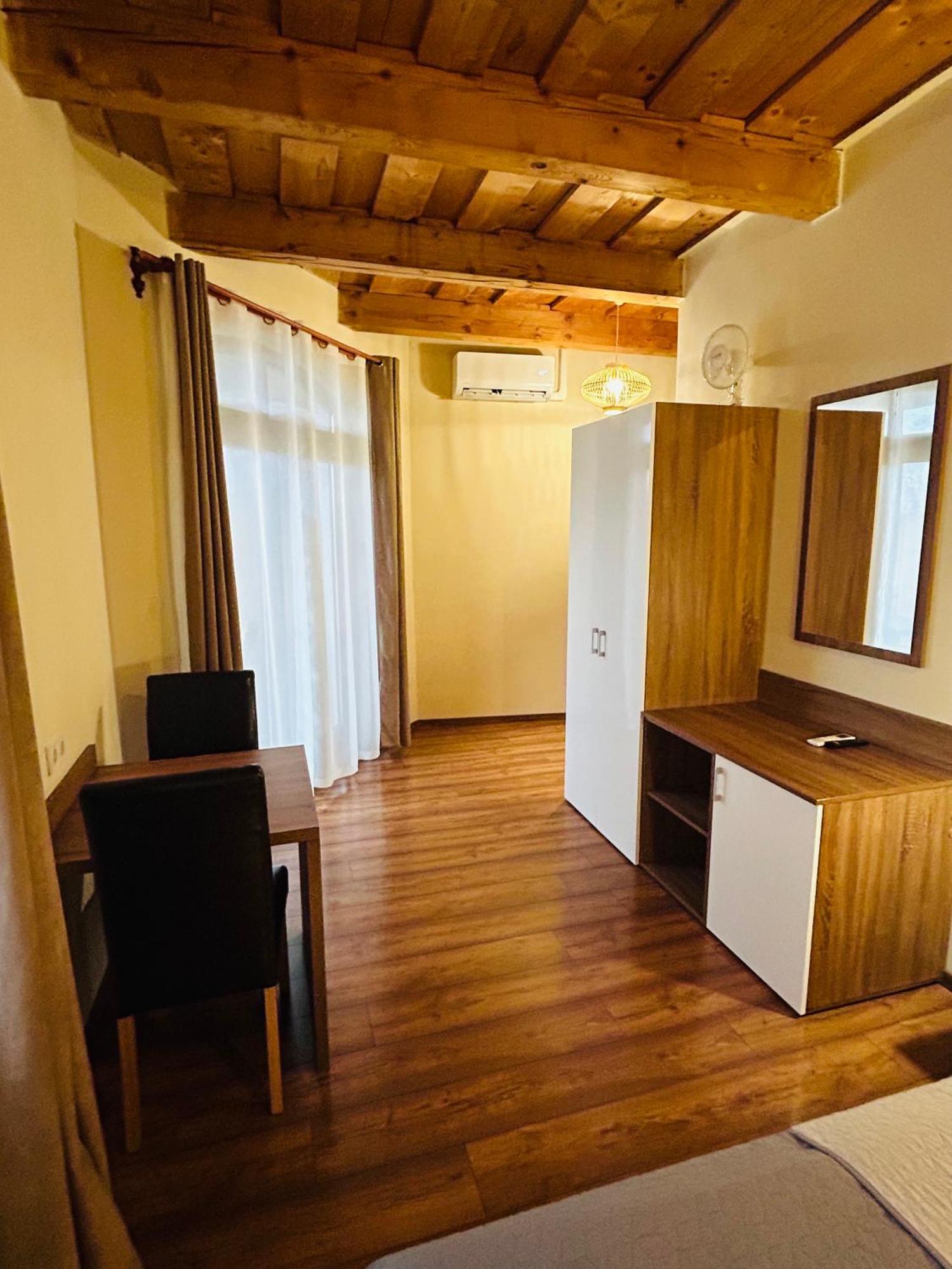Harmonia Vendeghaz Hotel มิชโคลซ์ ภายนอก รูปภาพ