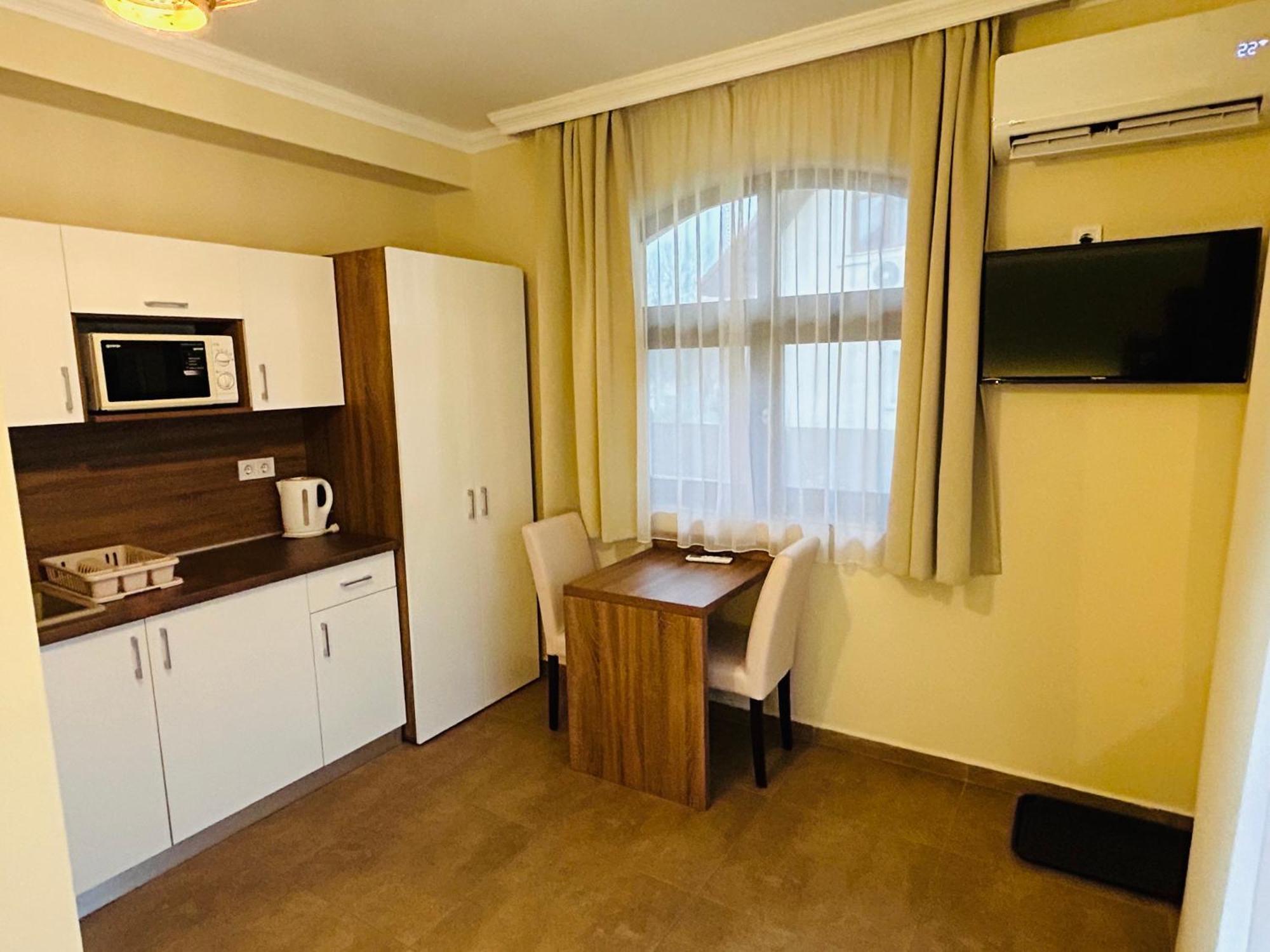 Harmonia Vendeghaz Hotel มิชโคลซ์ ภายนอก รูปภาพ